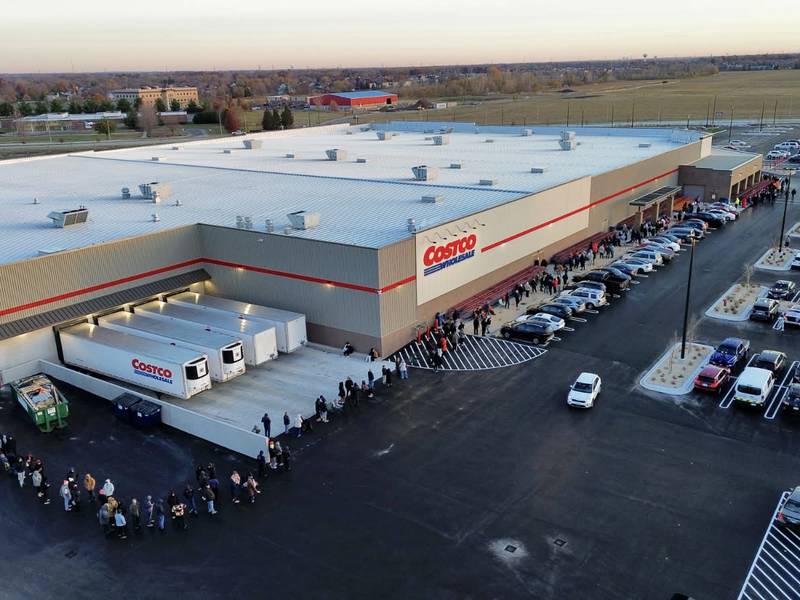 Hundreds of shoppers in line early for Yorkville Costco grand opening 