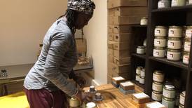 Seleta Scents candle, gift shop to leave Woodstock’s Old Courthouse incubator, move to Arlington Heights
