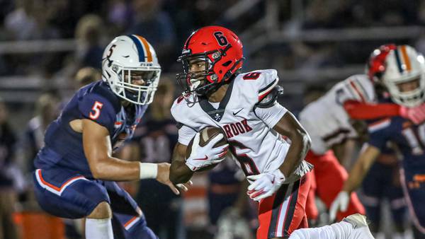 Kendall County football notebook: Cam Loghmani’s flair for the big play continues for Oswego in playoffs