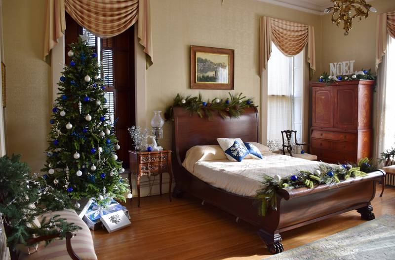 Nov. 2021 Shaw Local file photo – Holiday tours will be offered at the Ellwood House Museum in DeKalb through Dec. 12. Guided tours are offered at 1 and 3 p.m. Wednesdays through Saturdays. About 20 rooms in the house were decorated by 17 organizations and volunteer groups. The master bedroom, pictured, was decorated by FNBO.