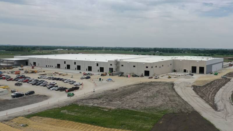 Workers have enclosed the exterior of the GAF manufacturing facility on Monday, June 5, 2023 north of Peru. The plant is located just to the west of Double D Warehouse off of Plank Road. The $80 million, 450,000 square foot facility will employ more than 70 workers. The factory will manufacture polyiso insulation and a new composite polyiso insulation board.
