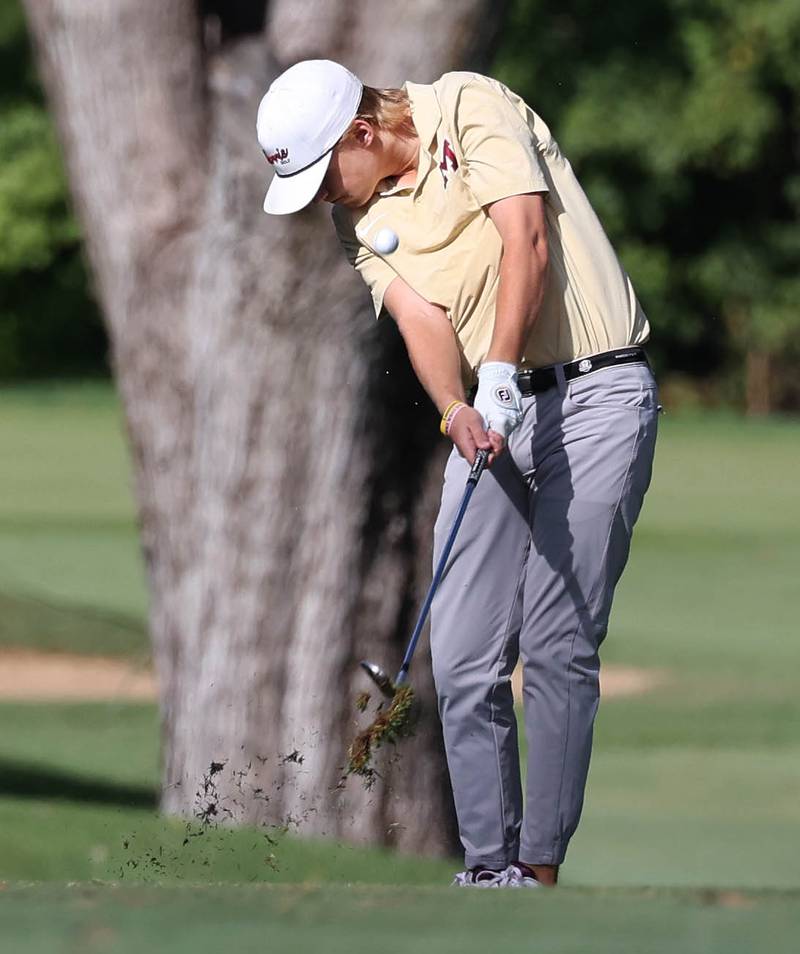 Morris’ Liam Eber hits from the rough on the third hole Monday, Sept. 23, 2024, during the Interstate 8 boys golf tournament at the Kishwaukee Country Club in DeKalb.