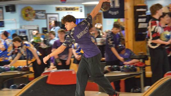 Rochelle bowler Austin Hartnett bowls 300 game at T-Byrd Lanes 