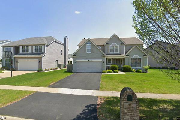 Single-family home sells in Plainfield for $375,000