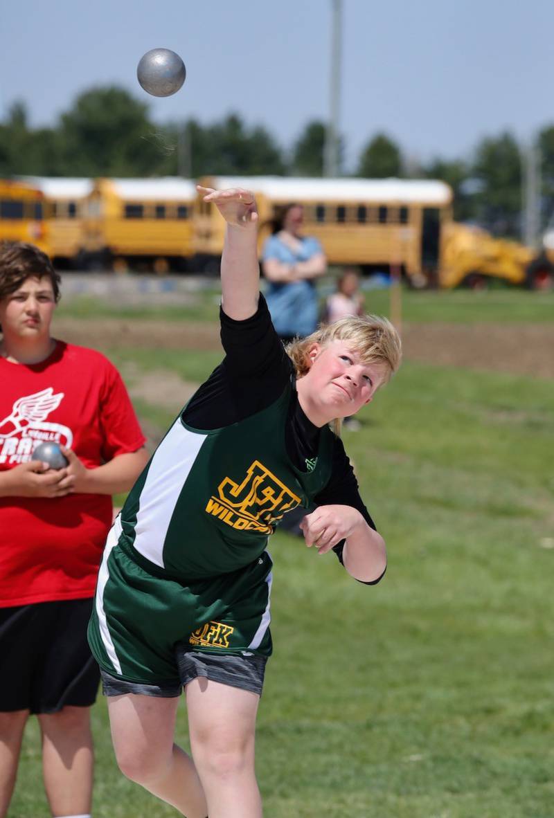Spring Valley JFK's Jaxon Ponsetti throws the shot in the Bureau County Junior High School track meet.