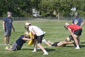2025 IHSA football preview: Marquette looks primed to keep winning under new head coach Ken Carlson
