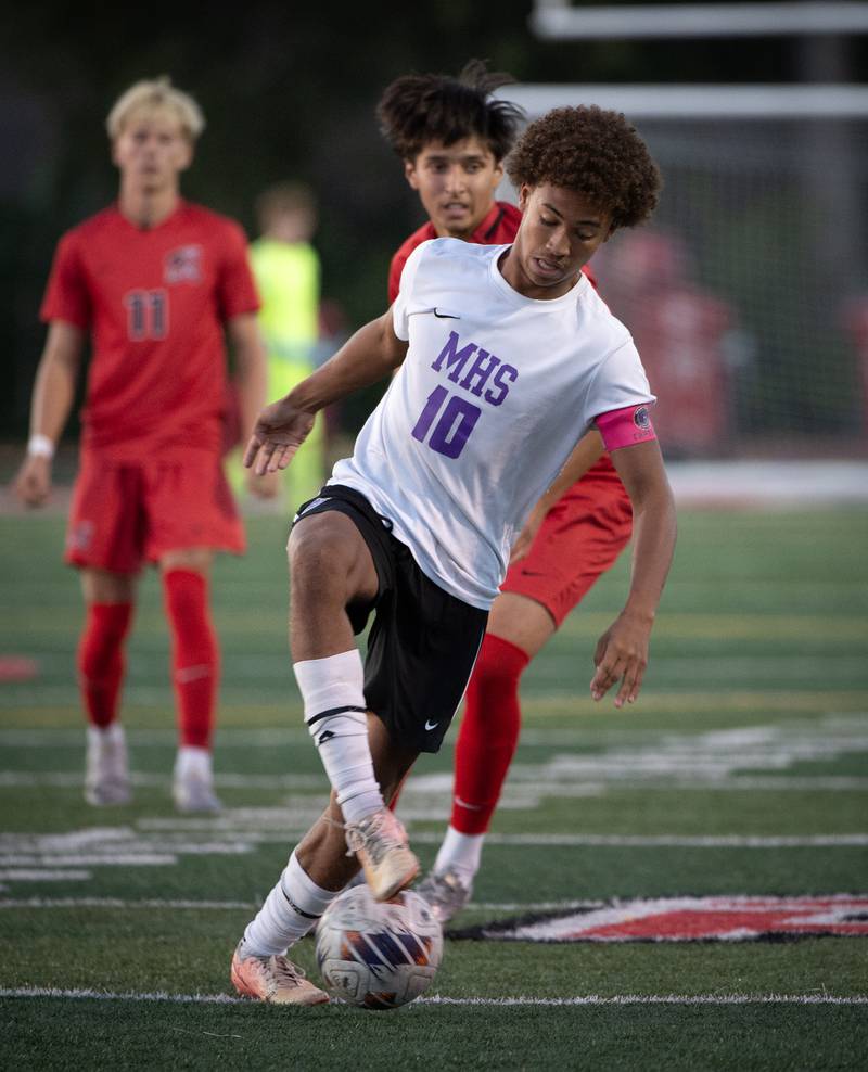 Manteno's Justin Foster controls the ball in a game against Bradley-Bourbonnais on Tuesday, September 16, 2025.