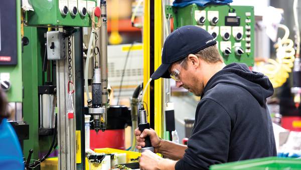 Wahl Clipper to cut Sterling workforce by 20%: company officials