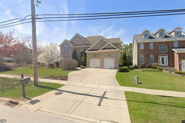Single-family home in Westmont goes for $1.07 million