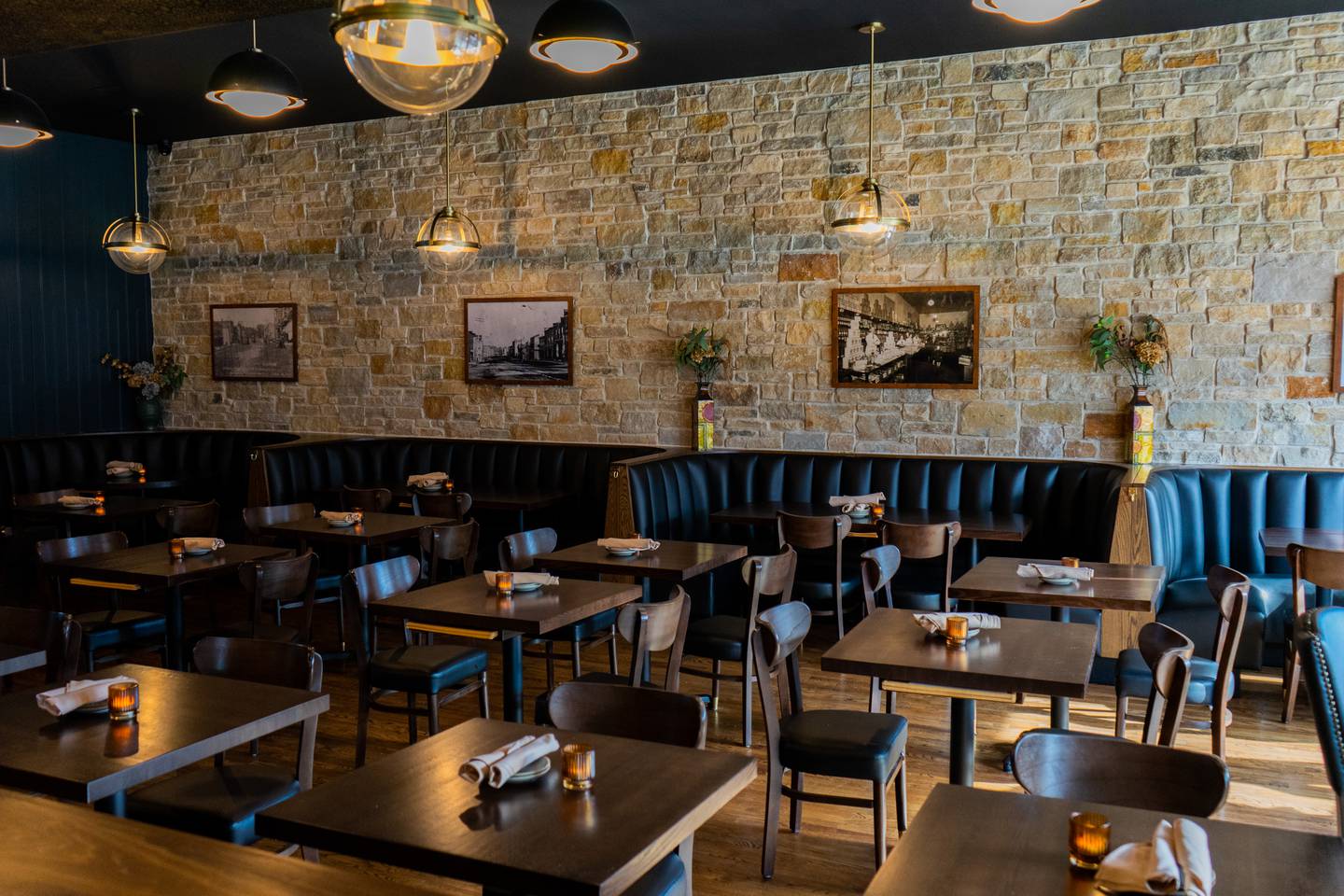 Whiskey Bend, a gastropub at 222 W. Main St. in St. Charles, pays homage to a section of the turn-of-the-20th-Century trolley system that connected Elgin, St. Charles, Geneva, Batavia and Aurora.