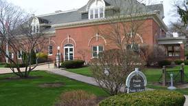 Prairie Creek Library in Dwight hosts “I Read Dead People” performance