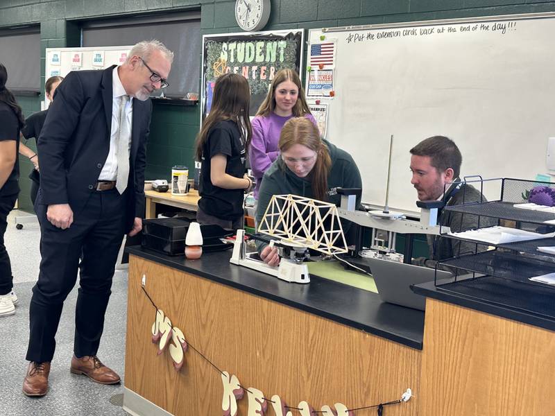 Dr. Tony Sanders (standing, left), Illinois state superintendent, visited Dimmick Elementary on Friday, Feb. 23, 2024, to learn about District Strategic Plan initiatives including STEAM, Career Exploration, and Dimmick “FIT” programs.