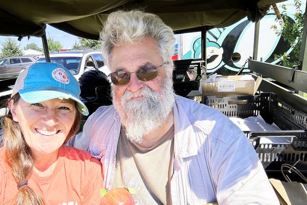 Couple lives a prairie state of mind on Franklin Grove farm