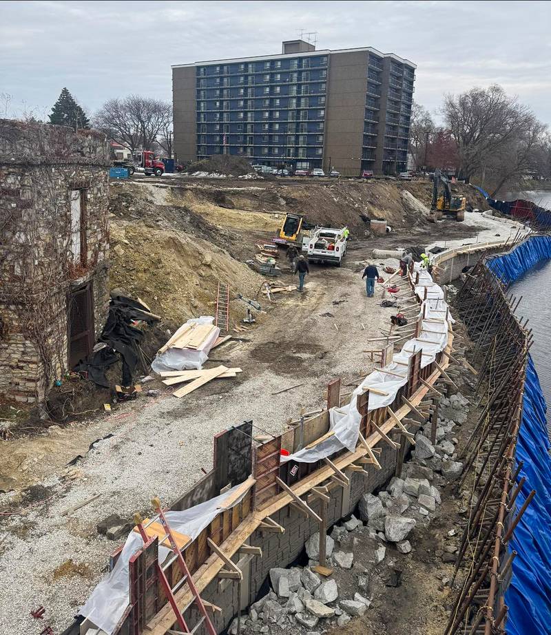 Crews were busy on Nov. 24, 2025, working on completing concrete before the removal of the temporary dam ahead of winter.