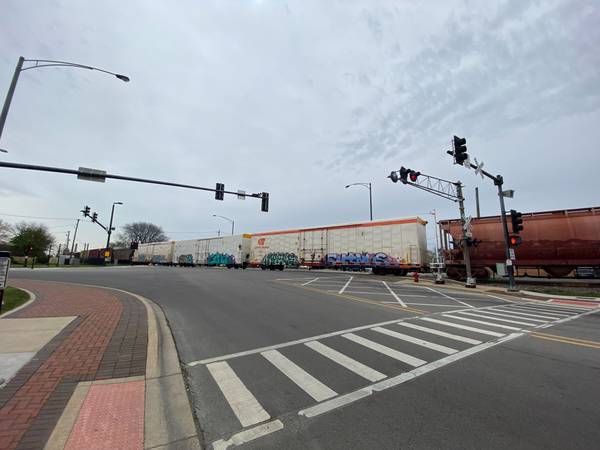 Downtown DeKalb intersections cleared after temporarily train delay