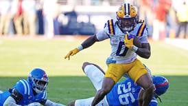 Chicago Bears select wide receiver Zavion Thomas in the third round of the NFL draft