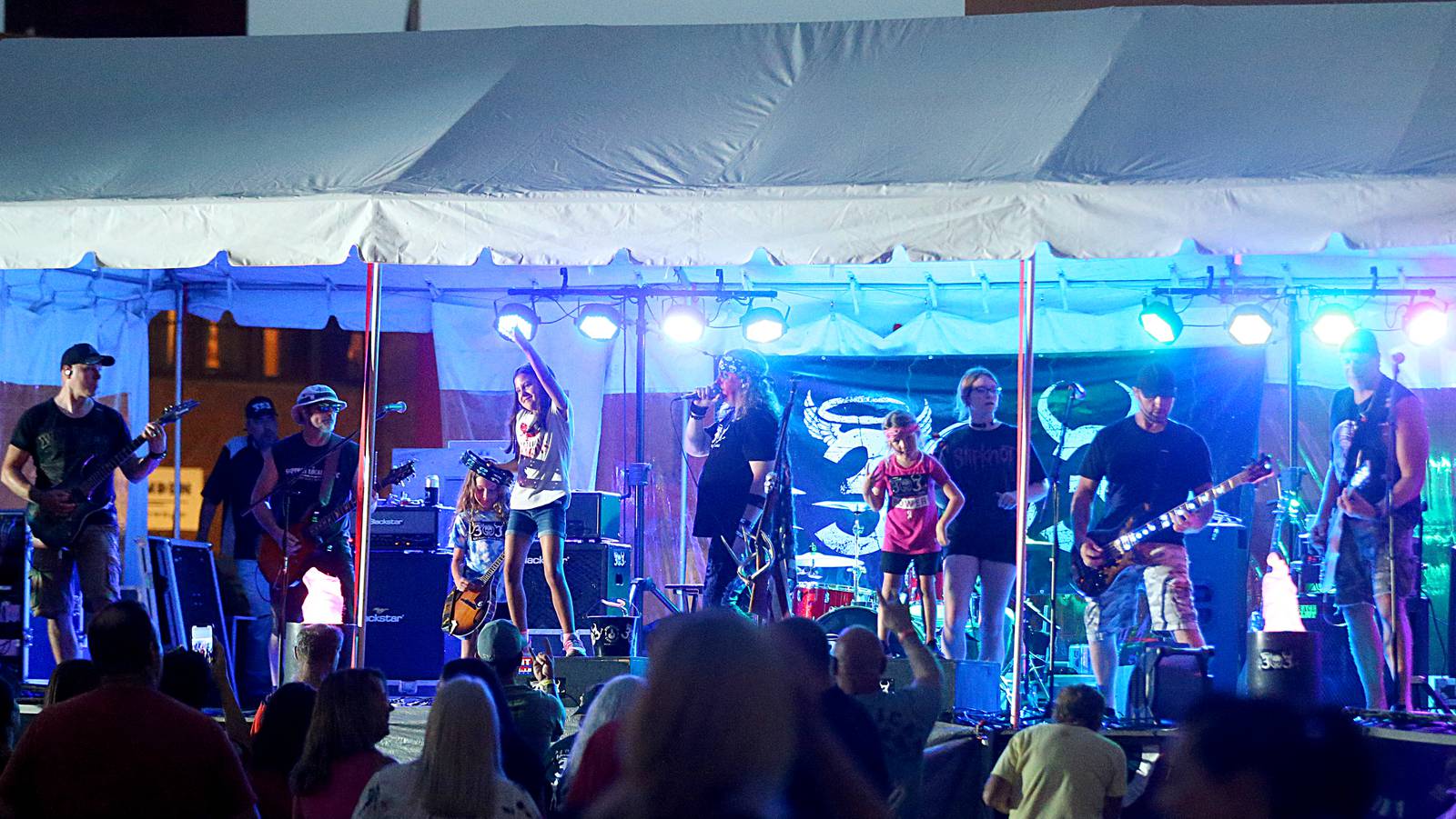 photos-celebrate-la-salle-bands-entertain-on-saturday-night-shaw-local