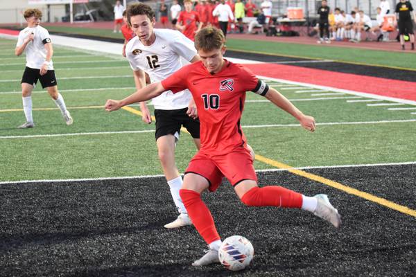 Bennett Dykstra, Bradley-Bourbonnais pull away from Herscher
