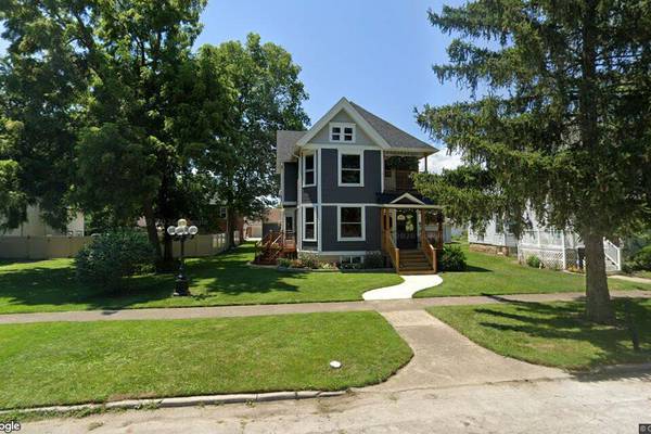 Single-family home sells in Momence for $250,000