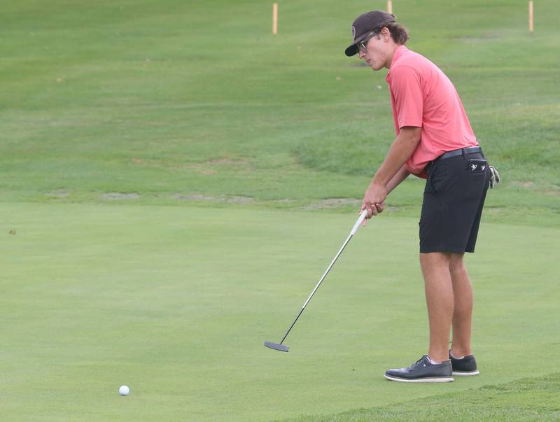 Ottawa's Jacob Armstrong, puts on the one hole during the Streator Bulldog Invitational on Monday, Aug. 25, 2025 at Eastwood Golf Course in Streator.