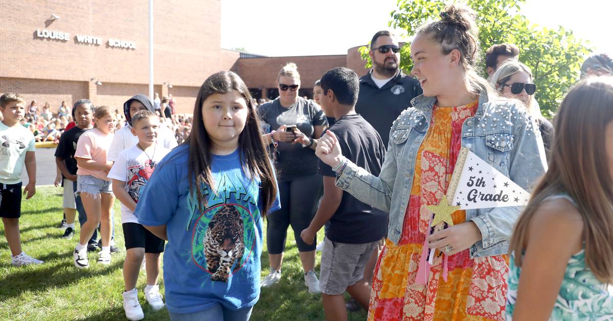 Photos Batavia School District 101 celebrates first day of school