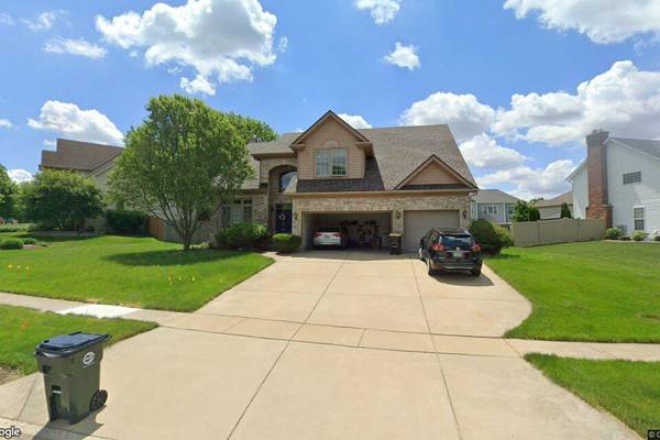 Single-family home in Yorkville sells for $465,000