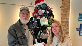 Yorkville Lions make donation to Yorkville Public Library