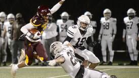 Montini sophomore Josh Robinson shines in bigger role, but Mount Carmel has too much in opening-night matchup