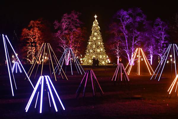 Discover holiday light shows across northern Illinois