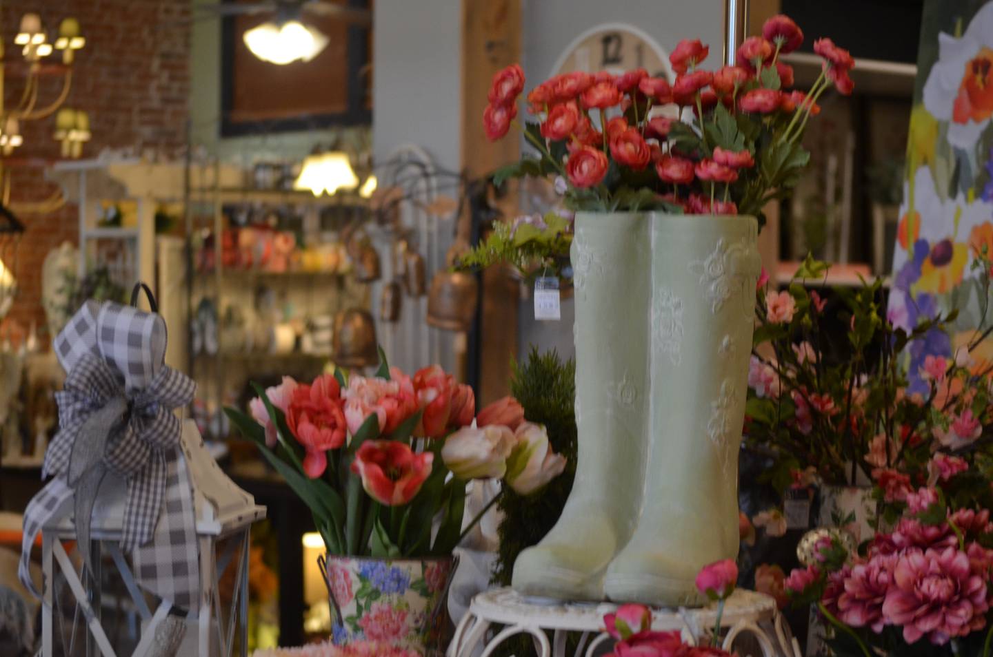 The gift shop Dandelion Wishes is located at 1102 Fourth St. in Fulton.