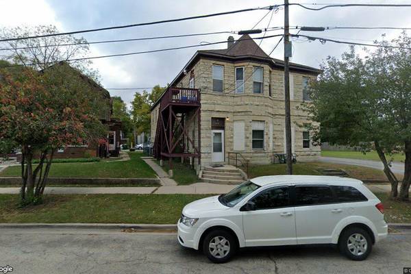 Single-family home built in 1900 sells in Joliet for $540,000