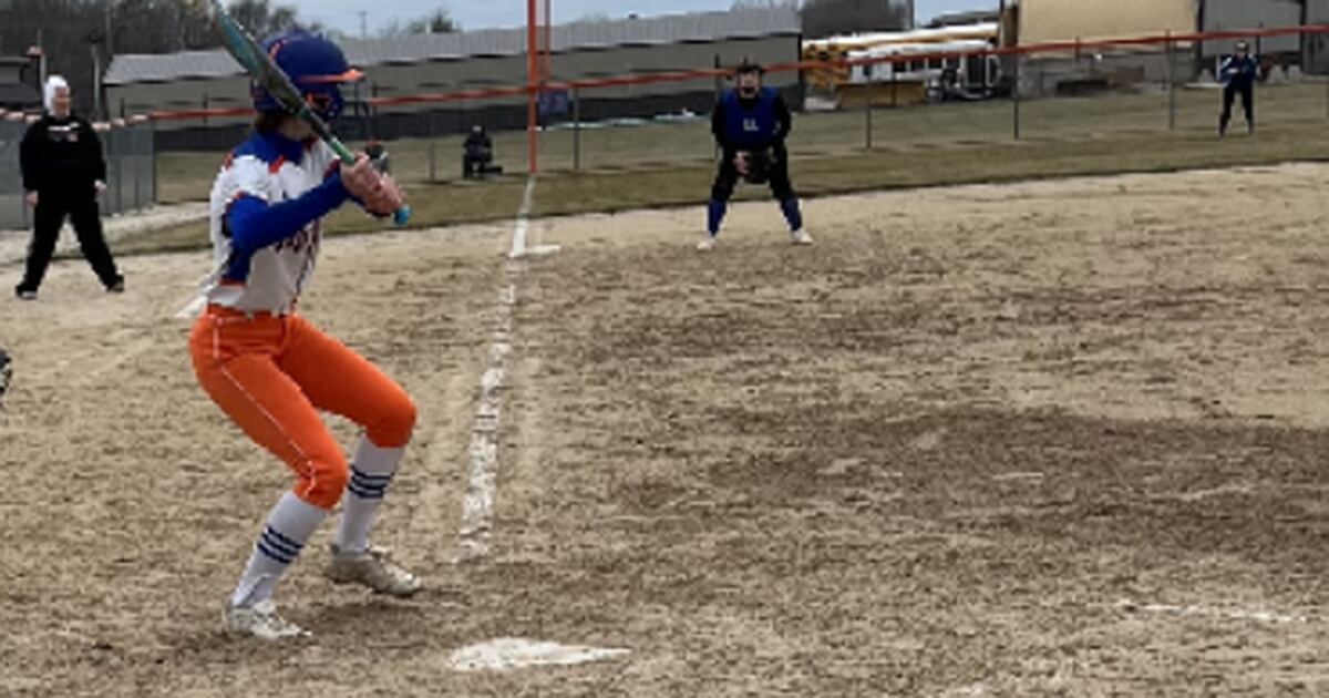 Softball Violet Northrup drives in five as GenoaKingston beats