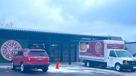 Villa Nova Pizza in Lockport opens dining room at new location