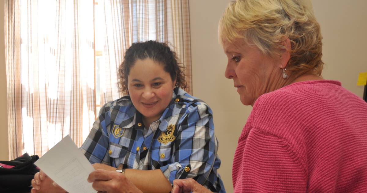 Women volunteers needed for English literacy program in Aurora