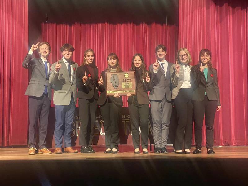 Morris High School celebrates as IHSA Sectional Champions