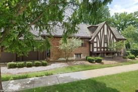 Single-family home built in 1925 sells for $1.47 million in Elmhurst