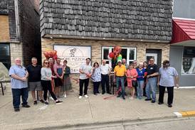 Amore Pizzeria opens in Ladd