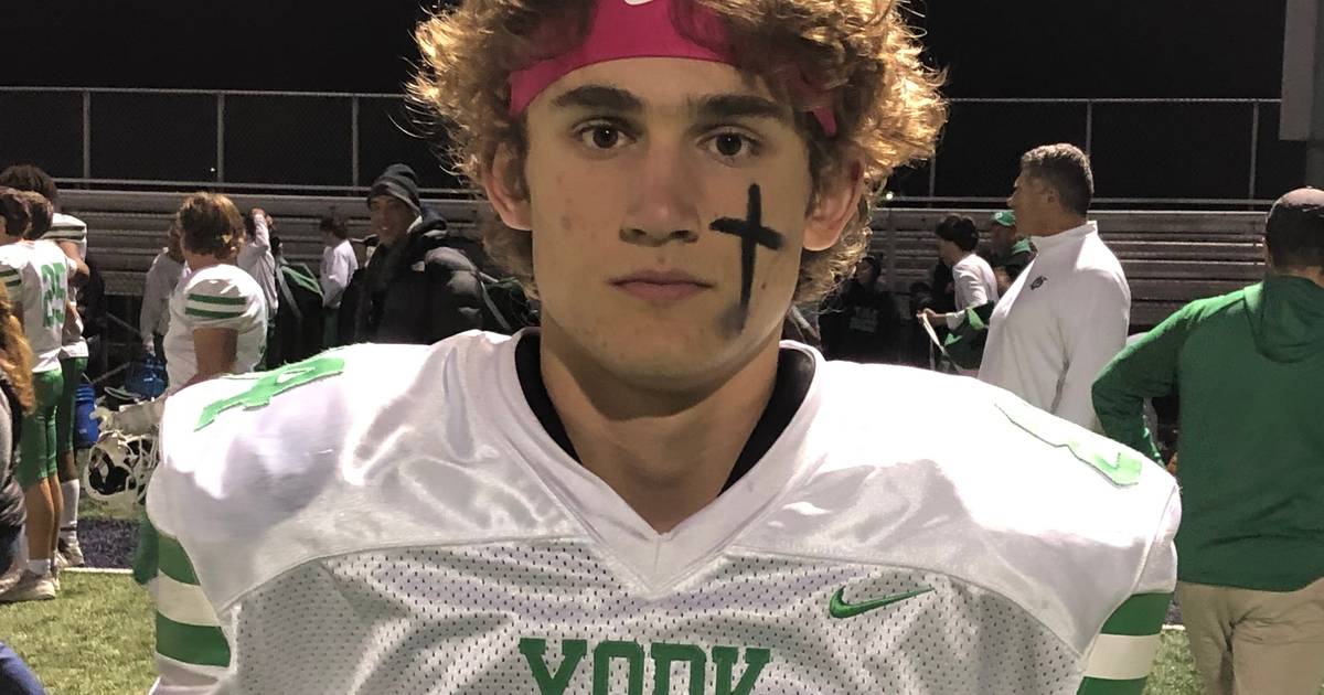 York beats Oak ParkRiver Forest, completes first perfect season in 102