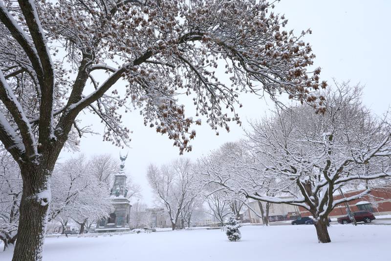Snow creates a picturesque view at the Soldiers and Sailors Park on Wednesday, Jan. 25, 2023 in Princeton.