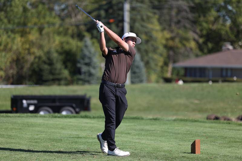 Joliet Catholic’s Quinn Swienton tees off the 15th hole in the Class 2A Lemont Boys Golf Sectional on Monday, Oct. 7, 2024 at Wedgewood Golf Course in Lemont.