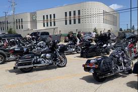 Video: Cancer-free Sycamore boy, 2, gets police, motorcycle escort to St. Charles museum