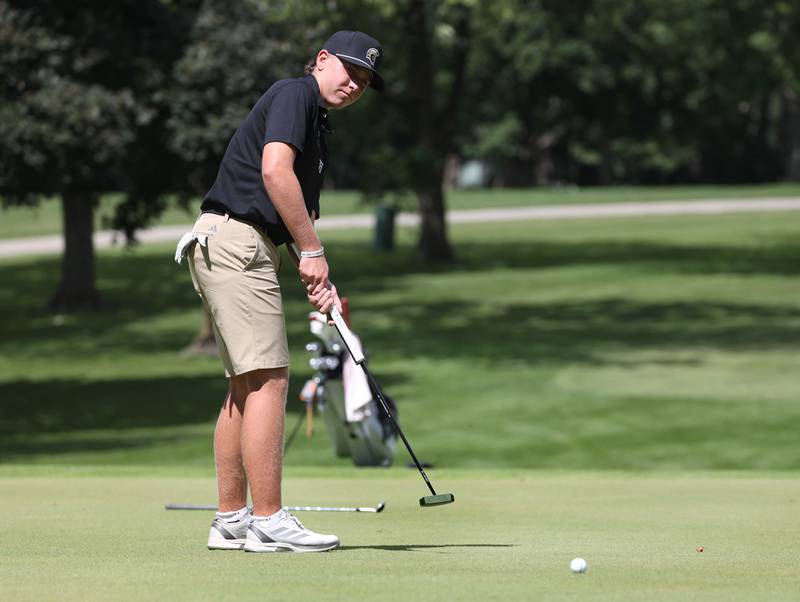 Sycamore’s Gavin Sedevie putts Monday, Aug. 25, 2025, during the Mark Rolfing Cup at the Kishwaukee Country Club in DeKalb.