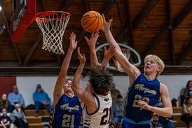 Late third-quarter sequence sparks Marquette’s runaway win over Henry-Senachwine