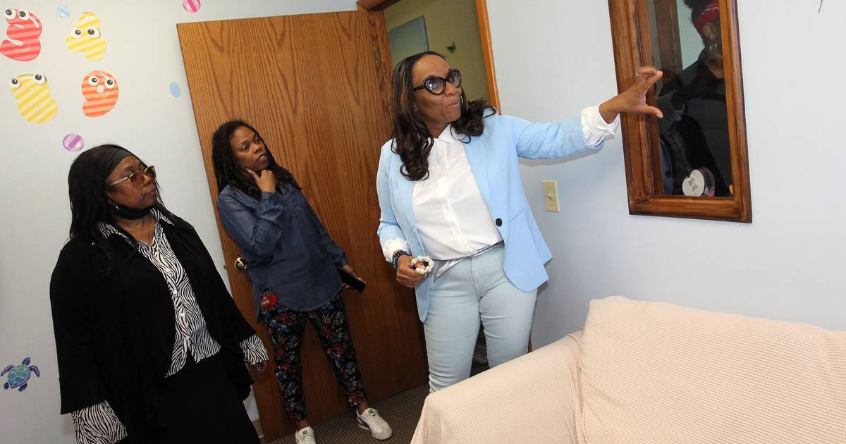 Lindenhurst center provides ‘safe place,’ support for foster care