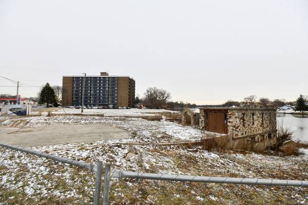 Riverwalk hits another snag