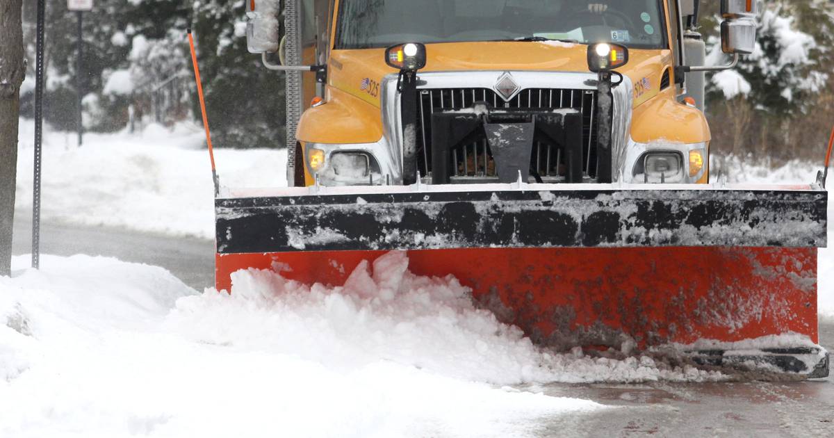 More snow and bitter cold return this weekend across northern Illinois