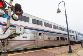 Amtrak train halted in Mendota, Florida man arrested after police say he told passengers he had a gun