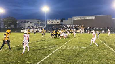 Led by Jordan Lukes, Streator holds on to top Decatur Eisenhower 20-12