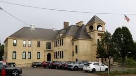 McHenry City Council protects Landmark School exterior with landmark status