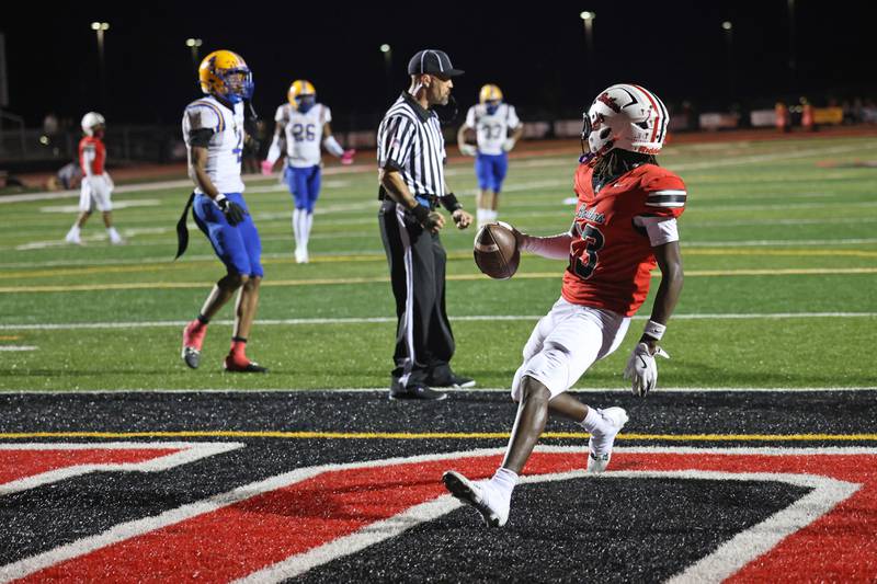 Bradley-Bourbonnais' LyZale Edmon scores a touchdown during the Boilermakers' 41-6 victory over Crete-Monee on Friday, Sept. 5, 2025.